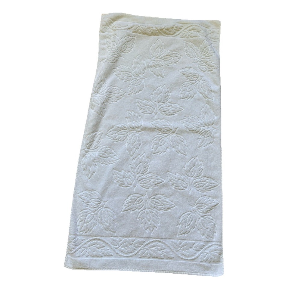 Vintage Private Collection White Cotton Bath Towels Set Of 3 — 47"X24"